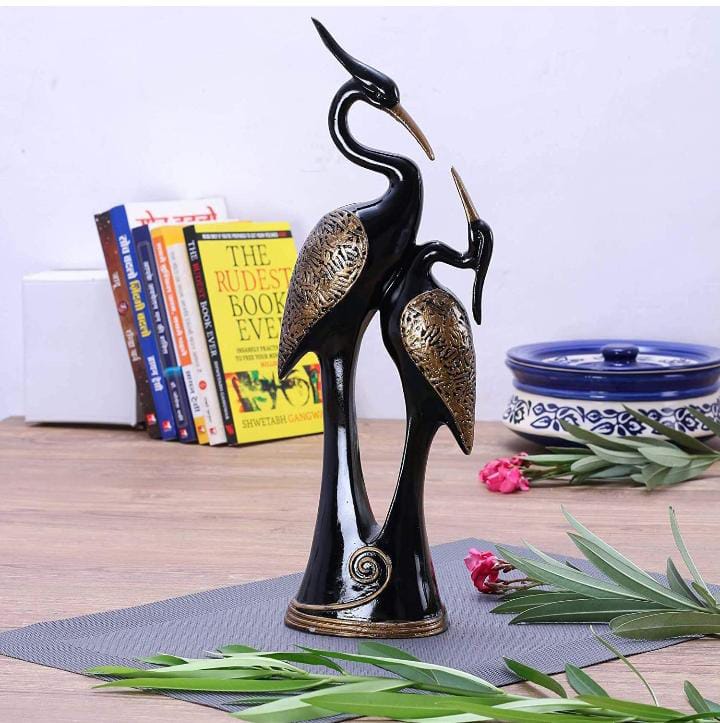 Table Top Polyresin Pair of Kissing Swan / Duck Showpiece Statue (33 cm )